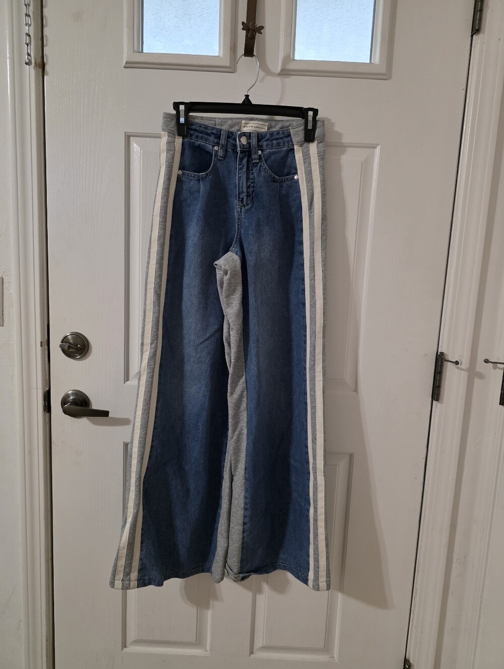 Austin Landing High-Rise Blue Denim Wide-Leg Jeans with Gray Side Panels